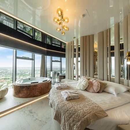 In The Sky - Apartamenty W Sky Tower 弗罗茨瓦夫 外观 照片